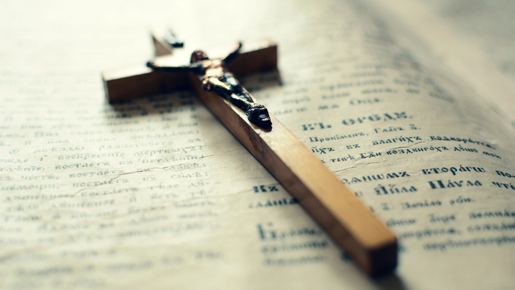 Santa cruz, Biblia y Oración, Pixabay